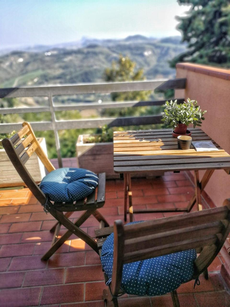 Il Giardino Dei Frati Bed & Breakfast Roncofreddo Luaran gambar